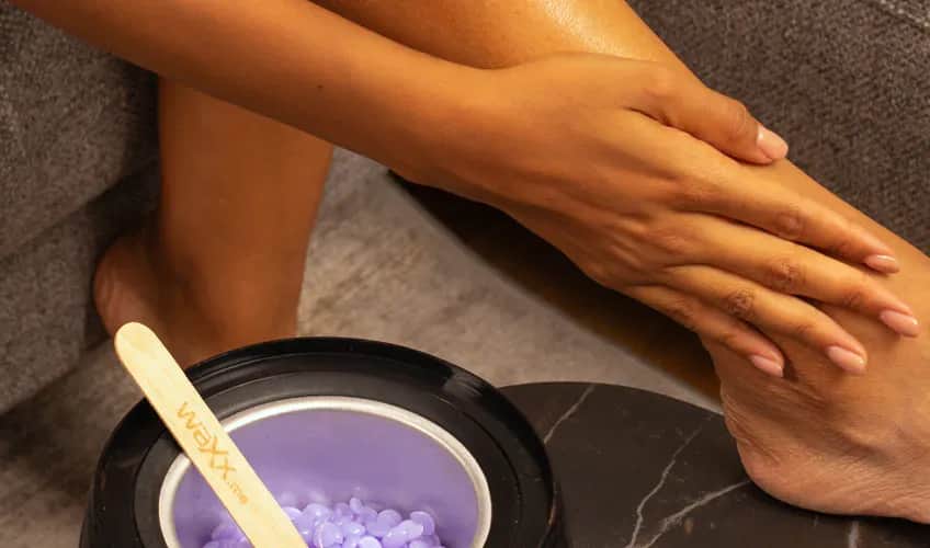 Lepki wosk po depilacji? Skuteczne metody usuwania i pielęgnacji